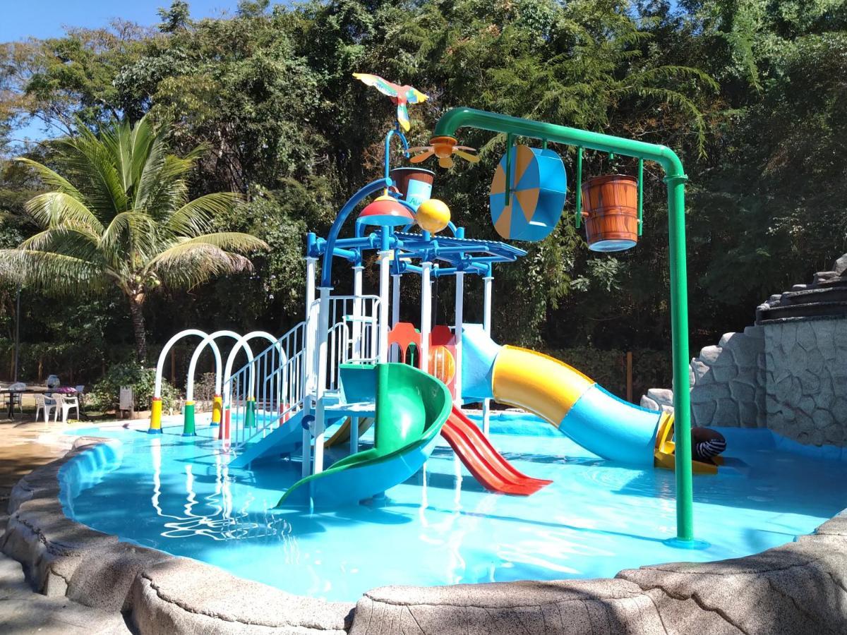 Aldeia Do Lago C204- Com Cozinha , Churrasqueira E Bebidas Liberadas No Parque Aquatico, Internet Banda Larga, Ponto Recarga De Carro Eletrico Caldas Novas Exterior foto